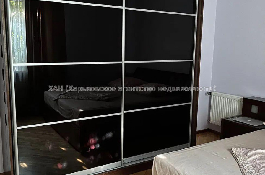 Продам будинок, Льва Ландау просп. , 254 м², 9 соток, капитальный ремонт 