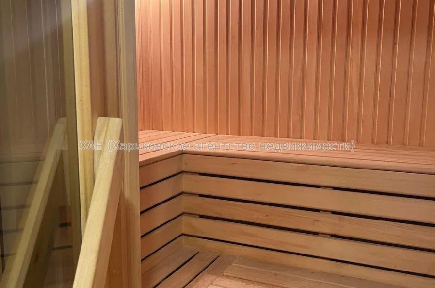 Продам будинок, Льва Ландау просп. , 254 м², 9 соток, капитальный ремонт 
