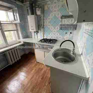 Продам квартиру, Мерефянское шоссе , 2  ком., 46 м², советский ремонт 