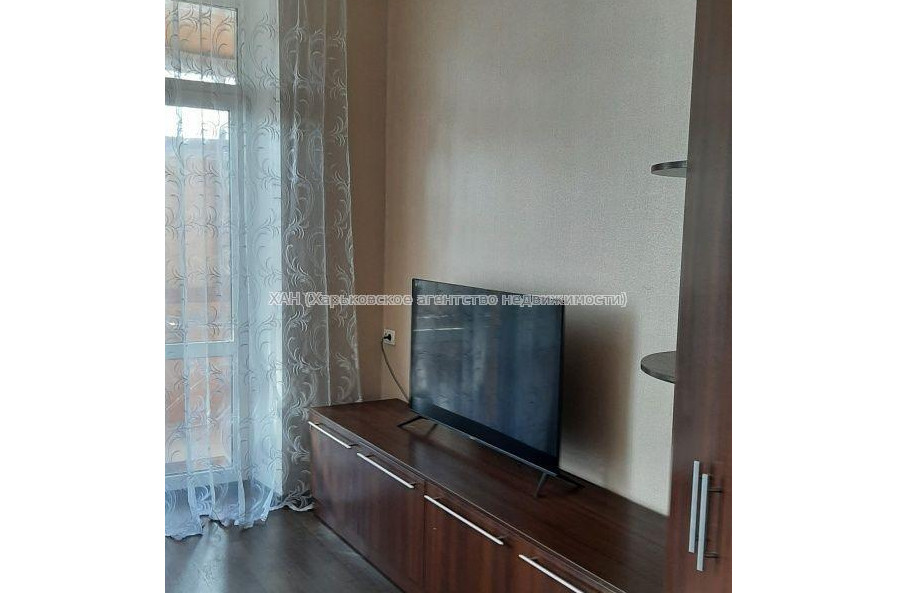 Продам квартиру, Глиссада Джуса въезд , 2 кім., 66 м², косметический ремонт 