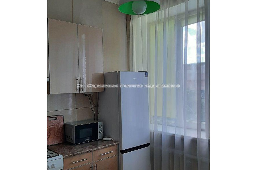 Продам квартиру, Глиссада Джуса въезд , 2 кім., 66 м², косметический ремонт 