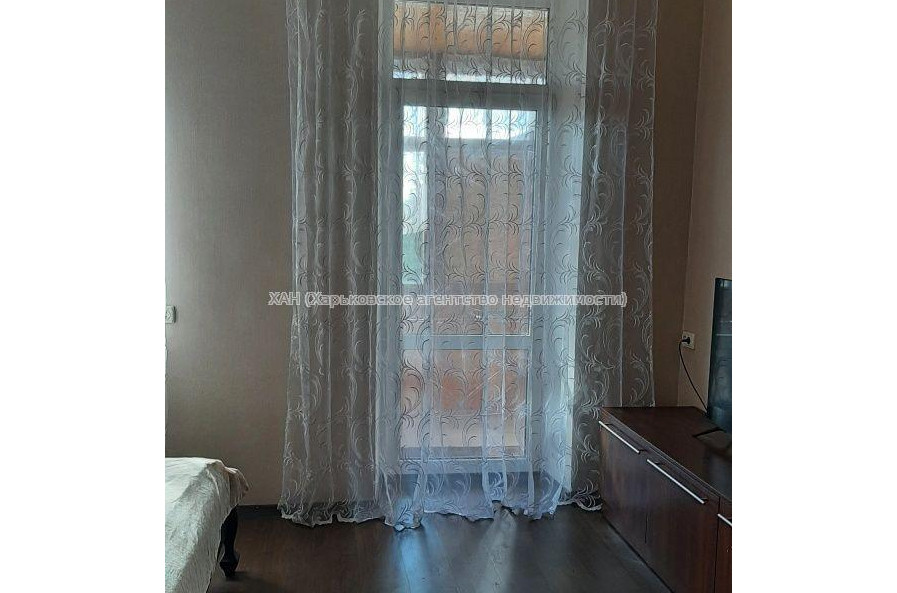 Продам квартиру, Глиссада Джуса въезд , 2 кім., 66 м², косметический ремонт 