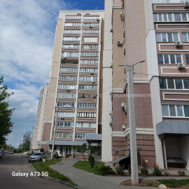 Продам квартиру, Героев Харькова просп. , 1  ком., 46.20 м², без отделочных работ