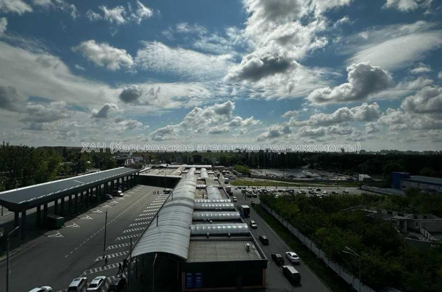 Продам квартиру, Мира ул. , 3  ком., 82 м², авторский дизайн 