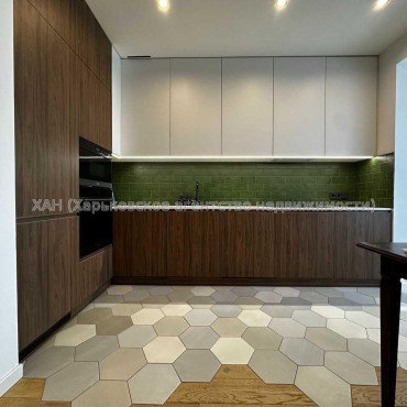 Продам квартиру, Мира ул. , 3  ком., 82 м², авторский дизайн 