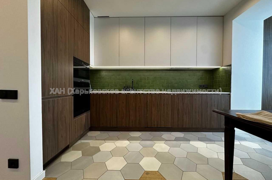 Продам квартиру, Мира ул. , 3  ком., 82 м², авторский дизайн 