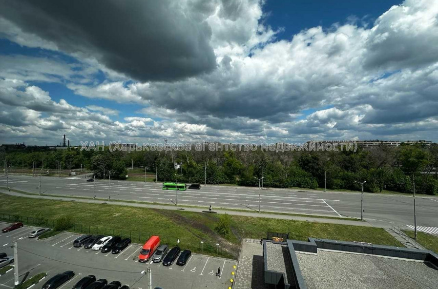 Продам квартиру, Мира ул. , 3  ком., 82 м², авторский дизайн 