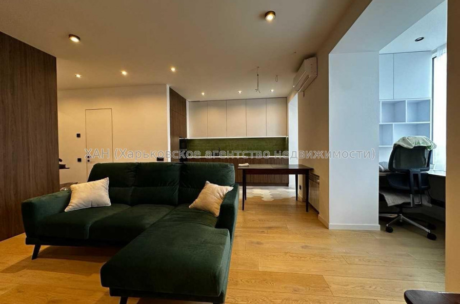 Продам квартиру, Мира ул. , 3  ком., 82 м², авторский дизайн 