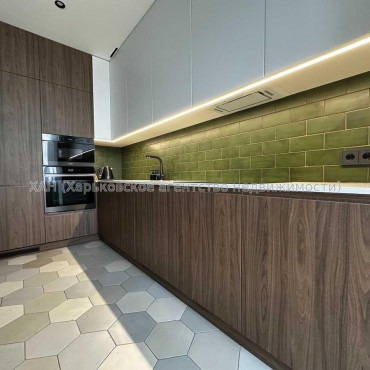 Продам квартиру, Мира ул. , 3  ком., 82 м², авторский дизайн 