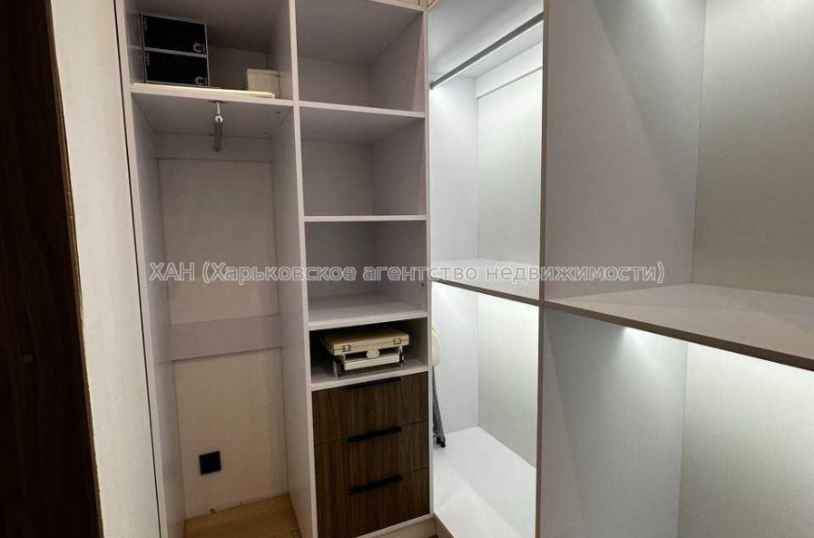 Продам квартиру, Мира ул. , 3  ком., 82 м², авторский дизайн 