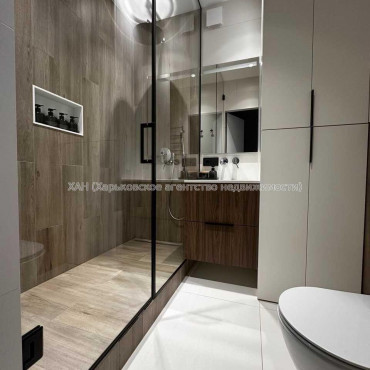 Продам квартиру, Мира ул. , 3  ком., 82 м², авторский дизайн 