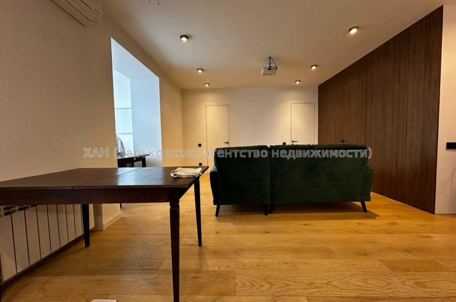 Продам квартиру, Мира ул. , 3  ком., 82 м², авторский дизайн 
