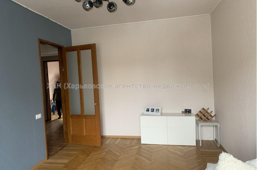 Продам квартиру, Свободы ул. , 3 кім., 75 м², капитальный ремонт 