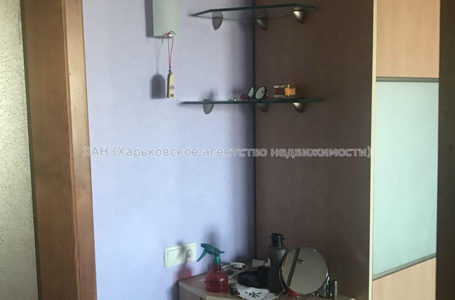 Продам квартиру, Льва Ландау просп. , 3 кім., 60 м², капитальный ремонт 
