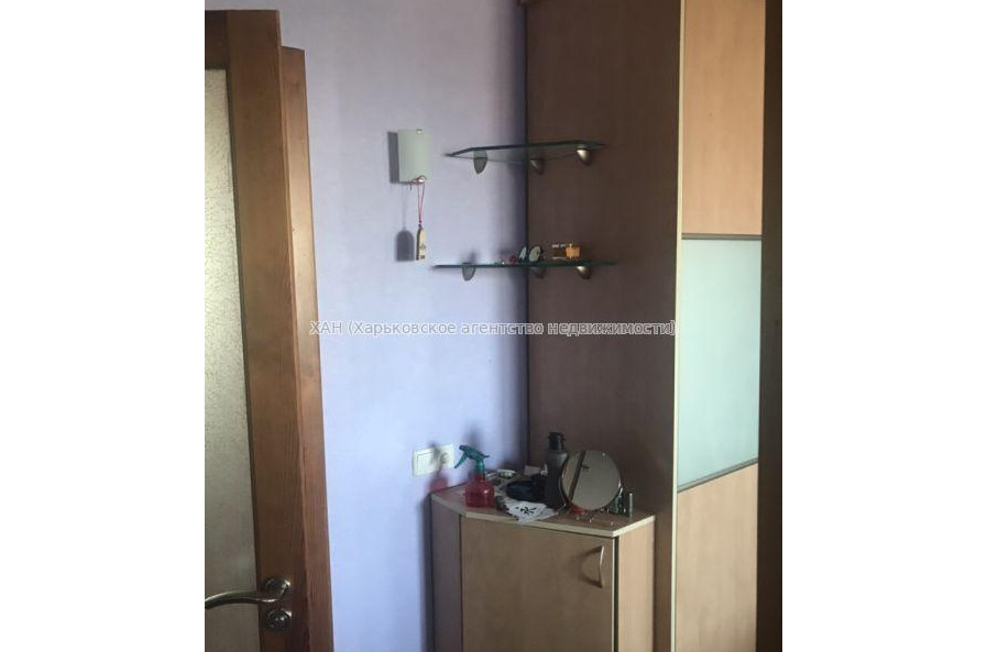 Продам квартиру, Льва Ландау просп. , 3 кім., 60 м², капитальный ремонт 