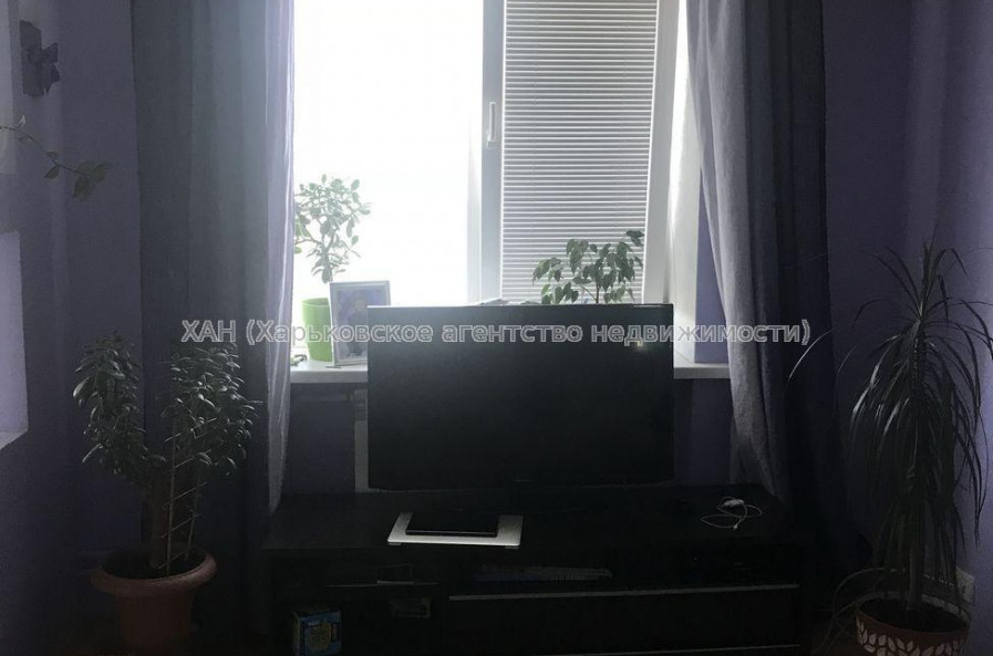 Продам квартиру, Льва Ландау просп. , 3 кім., 60 м², капитальный ремонт 