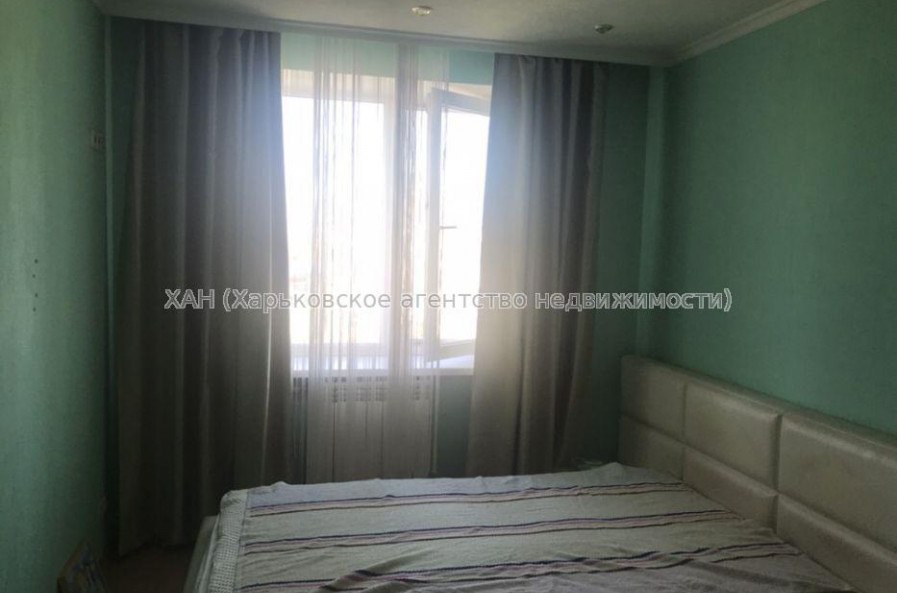 Продам квартиру, Льва Ландау просп. , 3 кім., 60 м², капитальный ремонт 