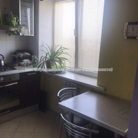 Продам квартиру, Льва Ландау просп. , 3 кім., 60 м², капитальный ремонт