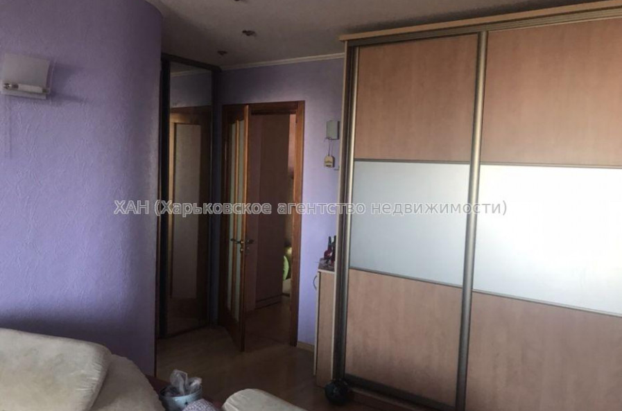 Продам квартиру, Льва Ландау просп. , 3 кім., 60 м², капитальный ремонт 