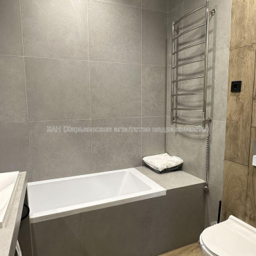 Продам квартиру, Ярослава Мудрого ул. , 2  ком., 63.60 м², евроремонт 