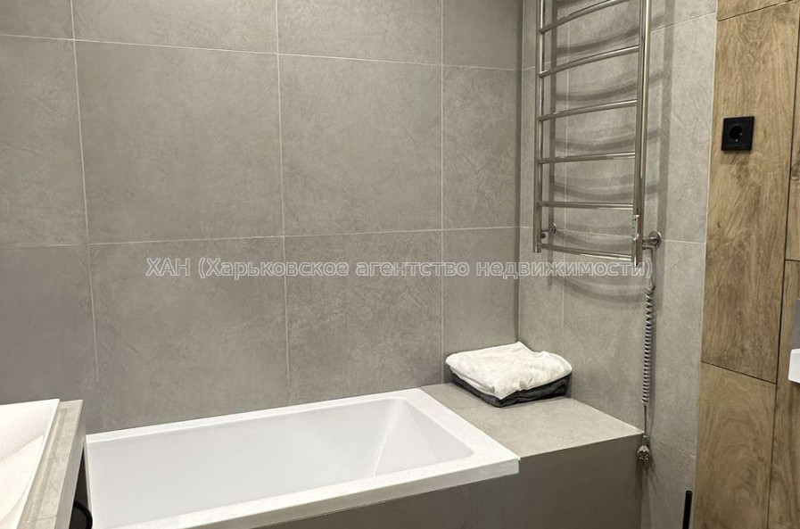 Продам квартиру, Ярослава Мудрого ул. , 2 кім., 63.60 м², евроремонт 