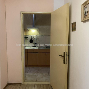 Продам квартиру, Юбилейный просп. , 1  ком., 33.40 м², капитальный ремонт 