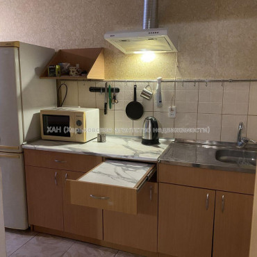 Продам квартиру, Юбилейный просп. , 1  ком., 33.40 м², капитальный ремонт 