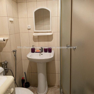 Продам квартиру, Юбилейный просп. , 1  ком., 33.40 м², капитальный ремонт 