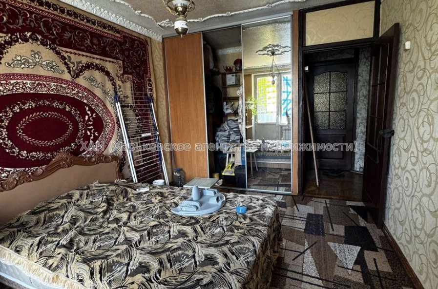 Продам квартиру, Непокоренных ул. , 3  ком., 67.40 м², косметический ремонт 