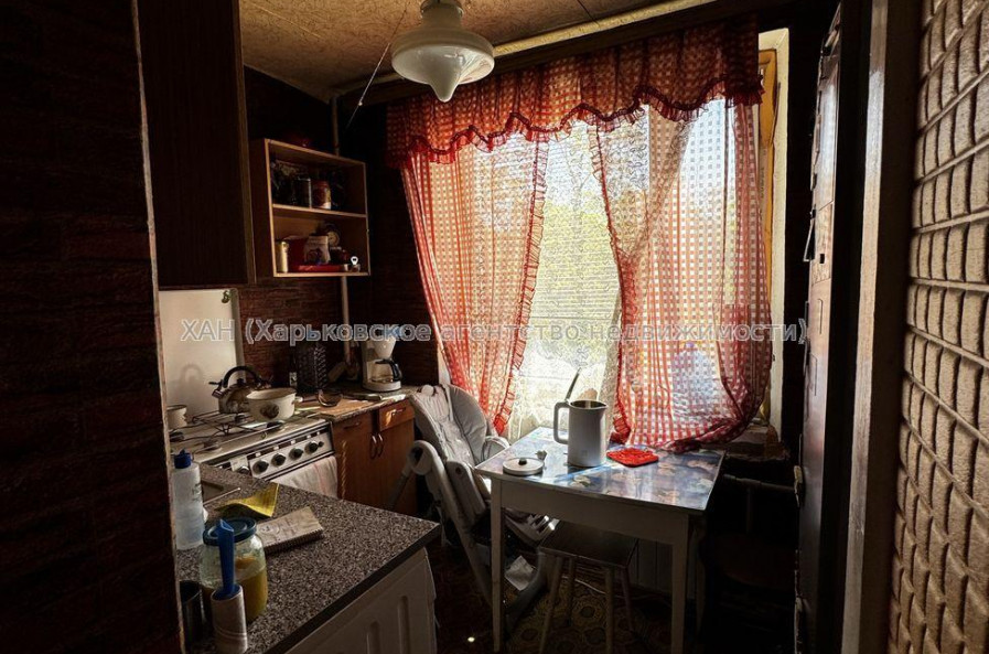 Продам квартиру, Непокоренных ул. , 3  ком., 67.40 м², косметический ремонт 