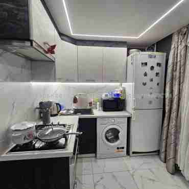 Продам квартиру, Единства ул. , 1 кім., 47 м², авторский дизайн 