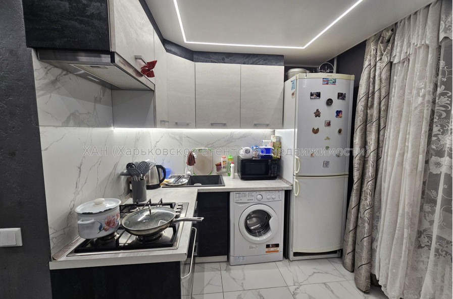 Продам квартиру, Единства ул. , 1 кім., 47 м², авторский дизайн 