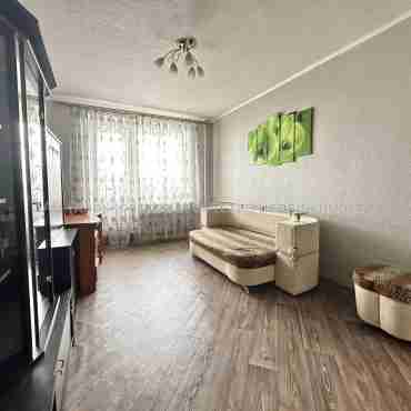 Продам квартиру, Независимости пр-т , 1  ком., 33.30 м², капитальный ремонт 