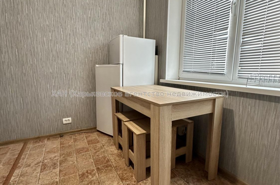 Продам квартиру, Независимости пр-т , 1  ком., 33.30 м², капитальный ремонт 