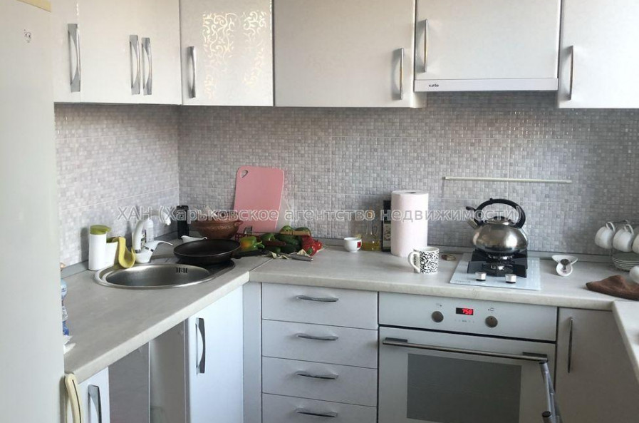 Продам квартиру, Непокоренных ул. , 2  ком., 44 м², авторский дизайн 