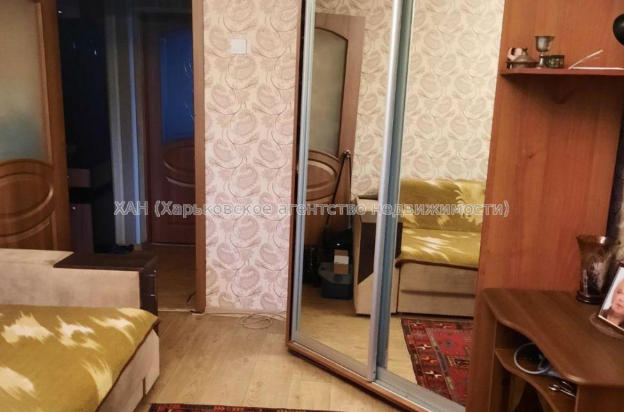 Продам квартиру, Северина Потоцкого ул. , 2 кім., 42 м², косметический ремонт 