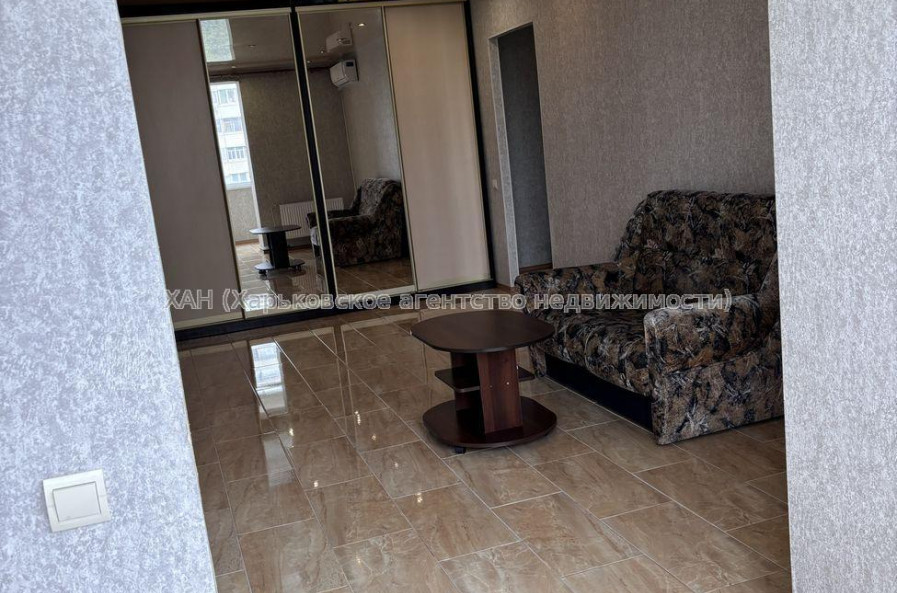 Продам квартиру, Мирная ул. , 1 кім., 42 м², евроремонт 
