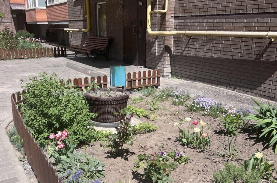 Продам квартиру, Мирная ул. , 1 кім., 42 м², евроремонт 