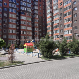Продам квартиру, Мирная ул. , 1 кім., 42 м², евроремонт