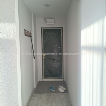 Продам квартиру, Непокоренных ул. , 2 кім., 45 м², капитальный ремонт 