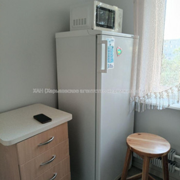Продам квартиру, Непокоренных ул. , 2 кім., 45 м², капитальный ремонт 