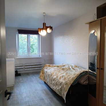Продам квартиру, Непокоренных ул. , 2 кім., 45 м², капитальный ремонт 