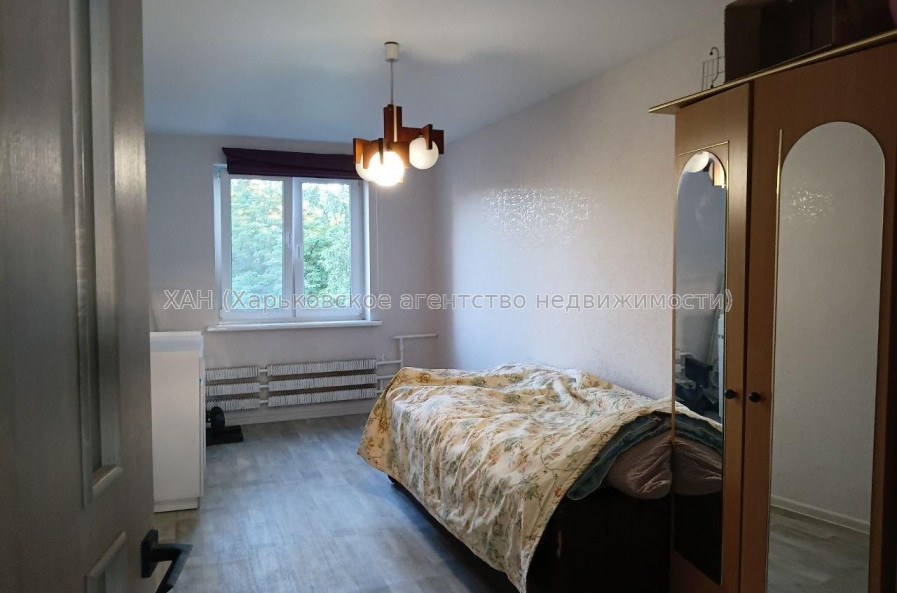 Продам квартиру, Непокоренных ул. , 2 кім., 45 м², капитальный ремонт 