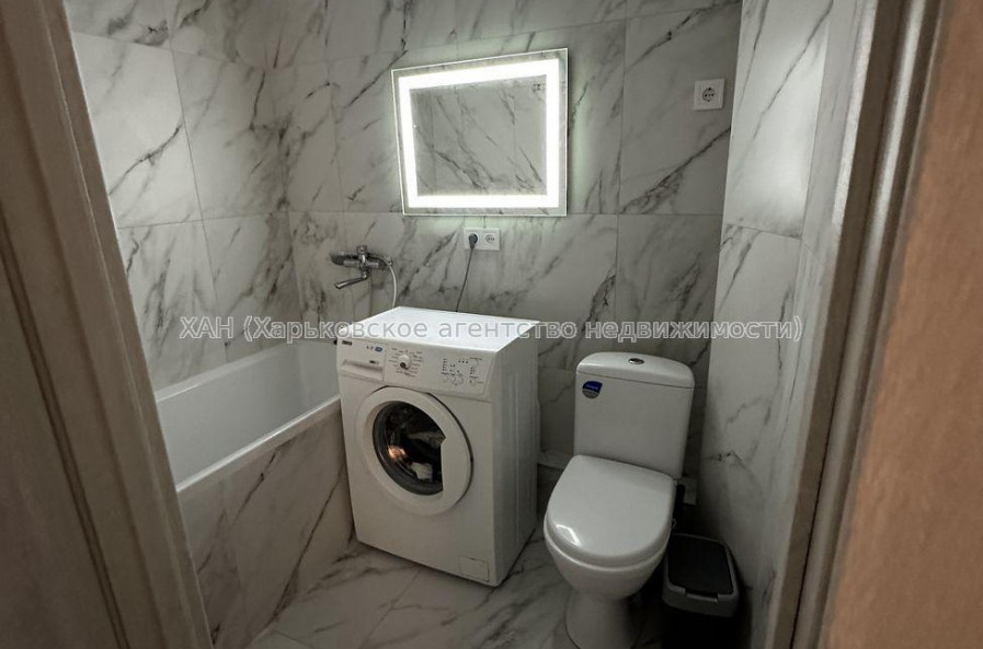 Продам квартиру, Непокоренных ул. , 2  ком., 45 м², капитальный ремонт 