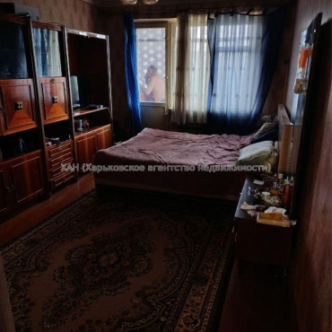 Продам квартиру, Непокоренных ул. , 2 кім., 45 м², косметический ремонт 