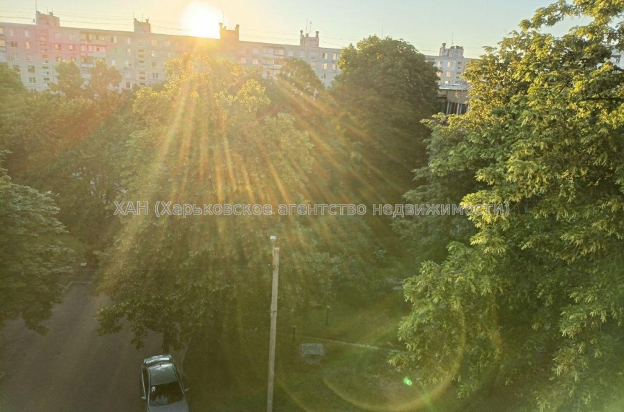 Продам квартиру, Непокоренных ул. , 2 кім., 45 м², капитальный ремонт 