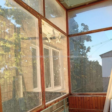Продам квартиру, Непокоренных ул. , 2 кім., 45 м², капитальный ремонт 