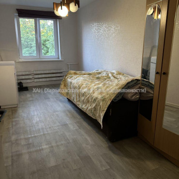 Продам квартиру, Непокоренных ул. , 2  ком., 45 м², капитальный ремонт 