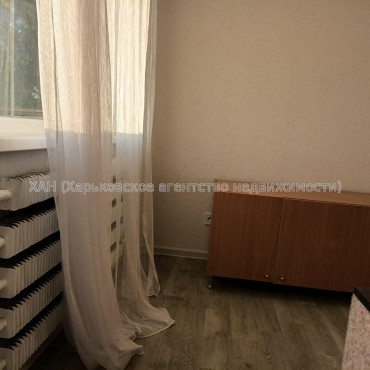 Продам квартиру, Непокоренных ул. , 2 кім., 45 м², капитальный ремонт 
