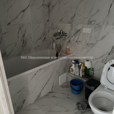 Продам квартиру, Непокоренных ул. , 2 кім., 45 м², капитальный ремонт 